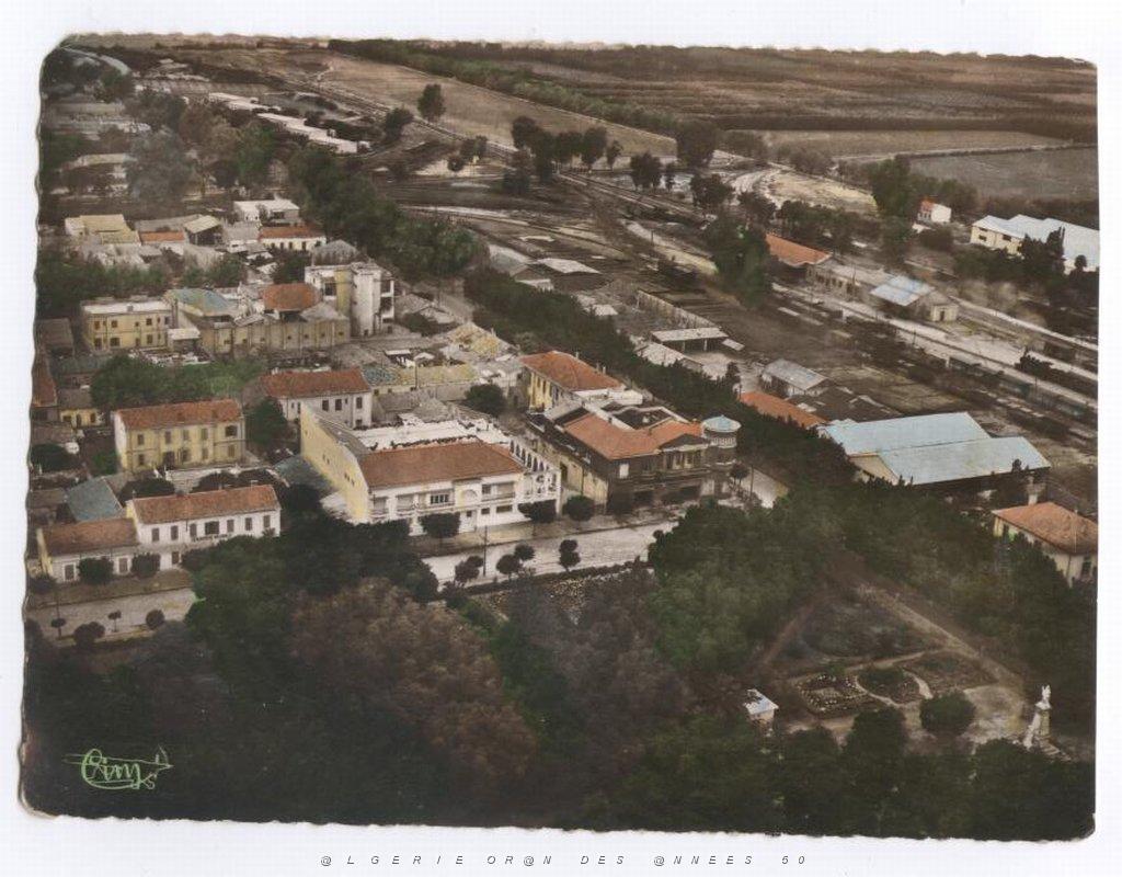 PERREGAUX VUE AERIENNE.jpg